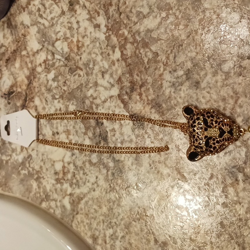 LEOPARD NECKLACE